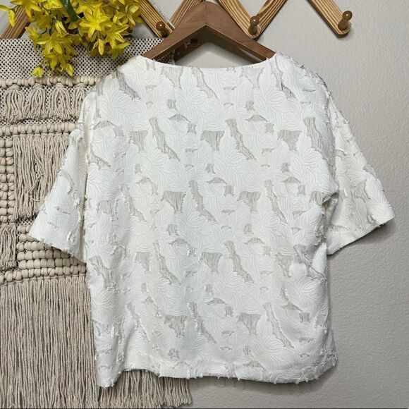 H&M Ivory Burnout Floral Top Size 6 - Picture 2 of 7